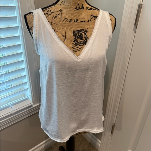 ANTHROPOLOGIE White Sleeveless V-Neck Top - Picture 1 of 5